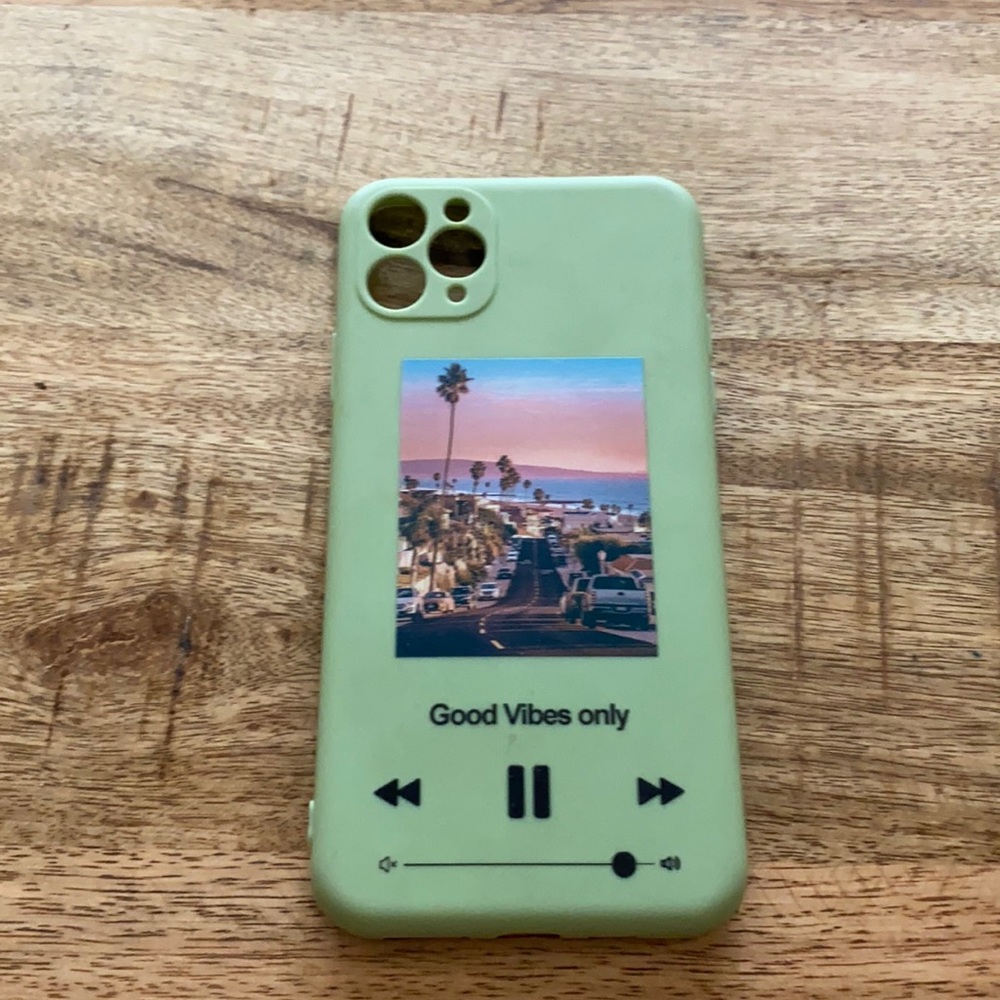 IPHONE 11 PRO MAX CASE